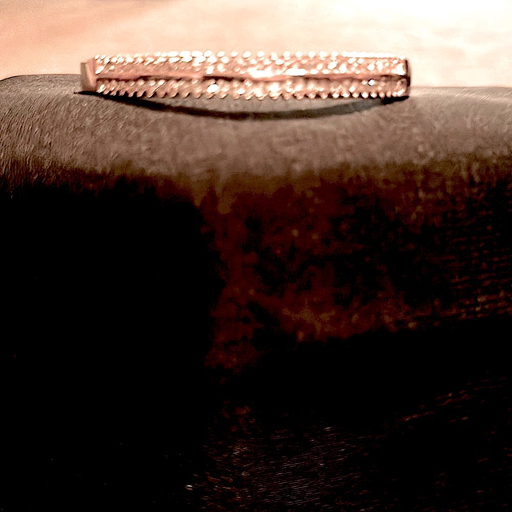 Ladies zirconia diamond bangle